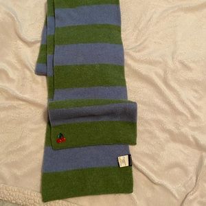 A&F scarf